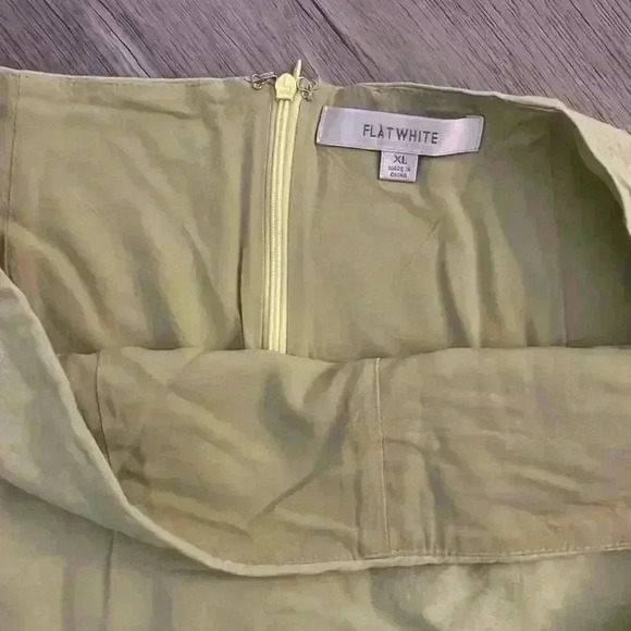 Cute skort Flat White brand from anthropology - Picture 3 of 3